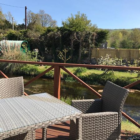 Pet Friendly Riverside Static Caravan Cheddar Eksteriør billede