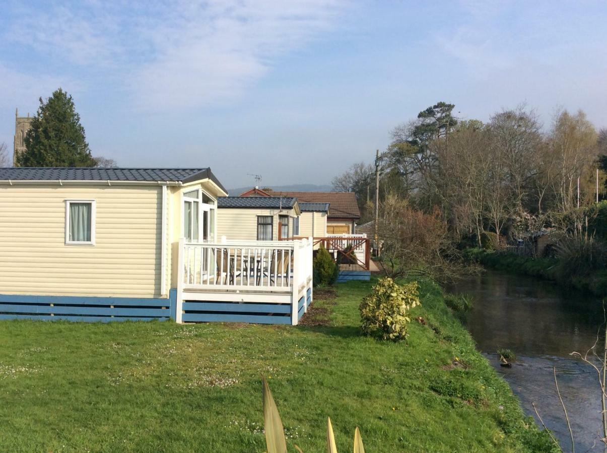 Pet Friendly Riverside Static Caravan Cheddar Eksteriør billede